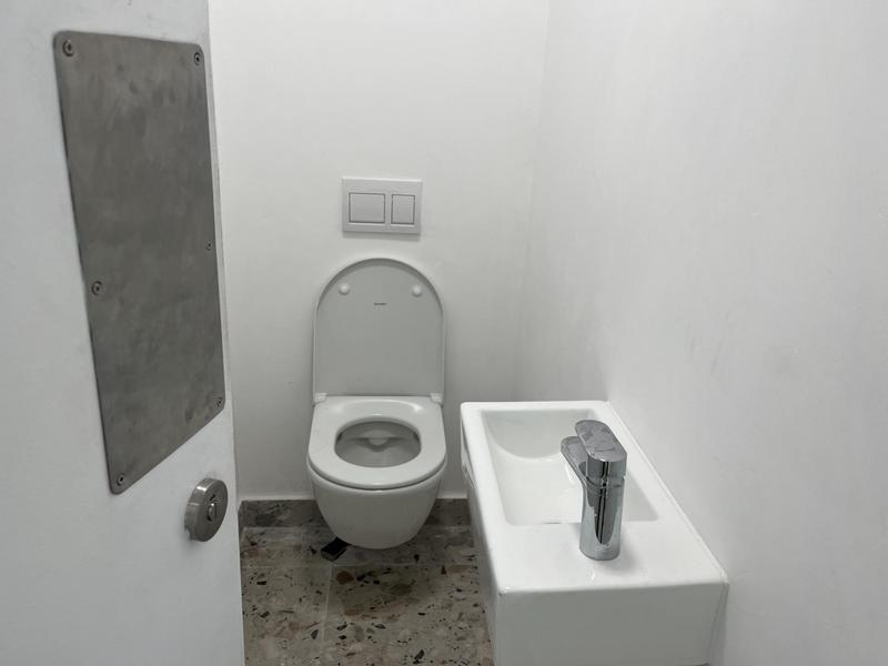 To Let Commercial Property for Rent in Paarden Eiland Western Cape